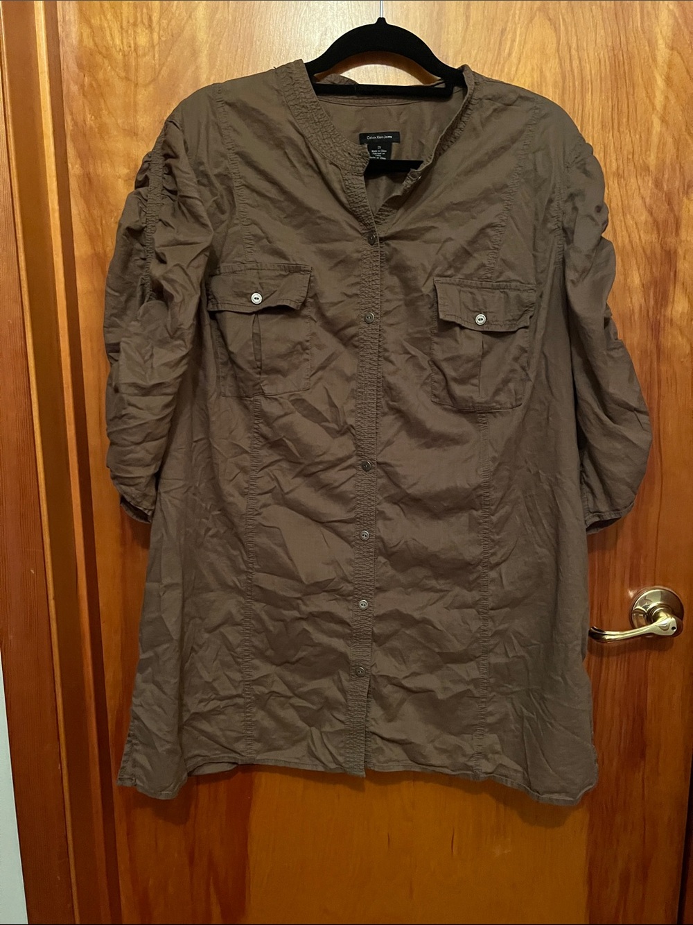 Calvin Klein 2x olive green shirt.